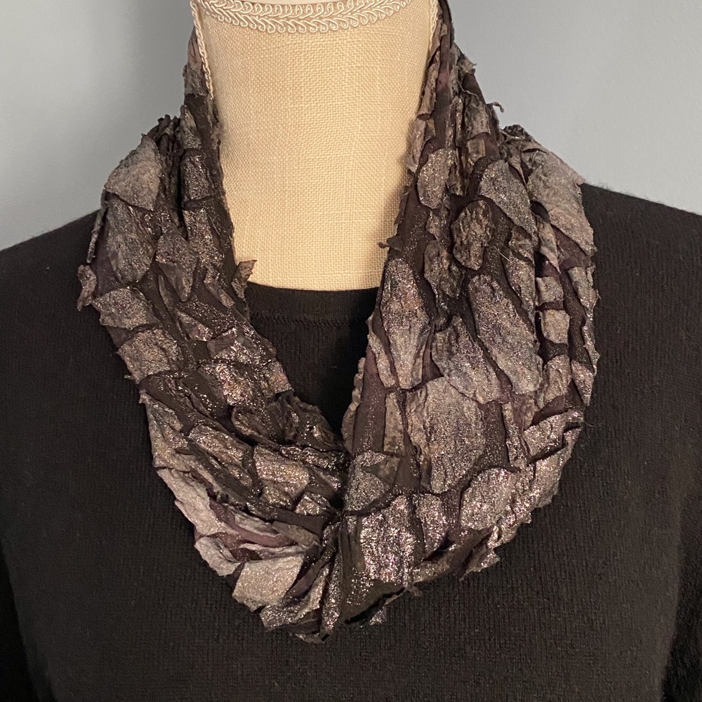 🔥🔥2/$10 Infinity Scarf - Picture 4 of 5